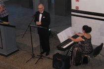 Ks. dr hab. Paweł Sobierajski oraz towarzysząca mu pianistka Mirella Malorny podczas recitalu