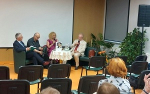 Profesor opowiada o swoim życiu, twórczości i najnowszej książce