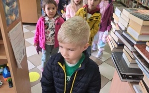 Przedszkolaki zwiedzają Filię nr 2