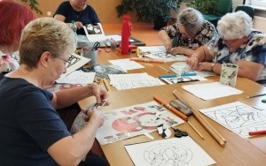 Gospodynie przystępują do pracy 