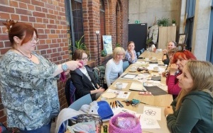 Magda tłumaczy, jak wykonać koszyczki