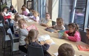 Dzieci podczas zajęć