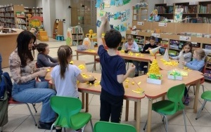 Uczestnicy zajęć w trakcie pracy