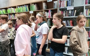 Po lekcji uczniowie obejrzeli Mediatekę i zapoznali się z jej ofertą