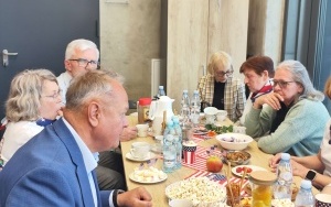 Filia nr 5 - poczęstunek był okazją do rozmów